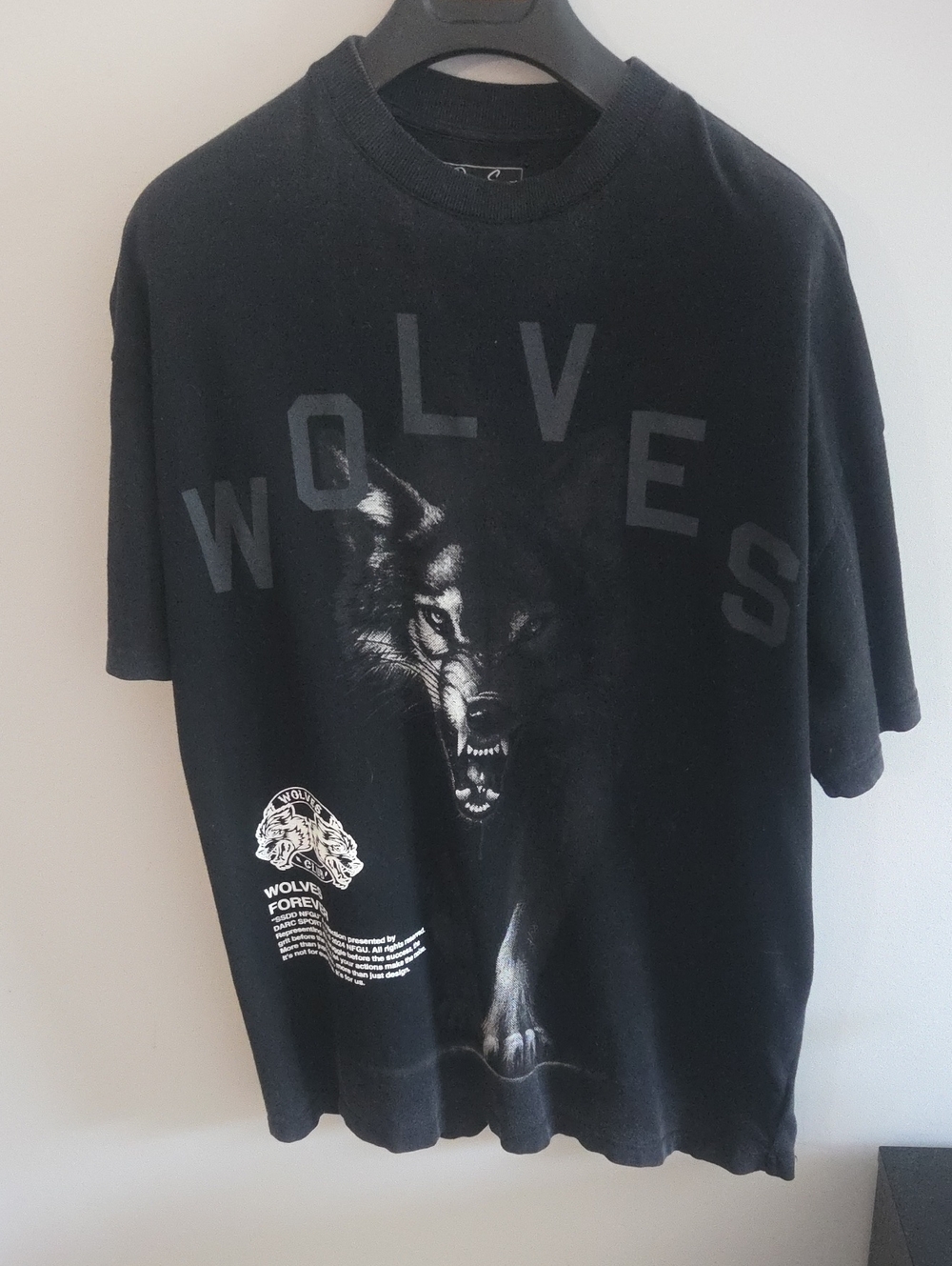 Wolves Graphic Tee - Black